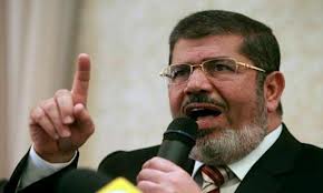 مرسي يتعرض لخضة اثناء استقباله في الخرطوم