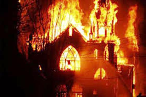 مقتل اربعة مسيحيين واضرام النيران في عدد من الكنائس بالنيجر