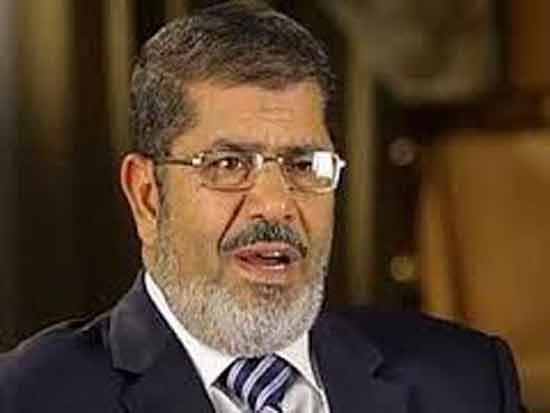  شباب الحركات السياسية : لابد من عرض محمد مرسي على طبيب نفسي 