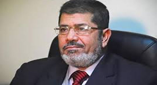 مرسي لمحاميه: ذمتى المالية بيضاء ولا اقبل أن يتكلم عليها أحد
