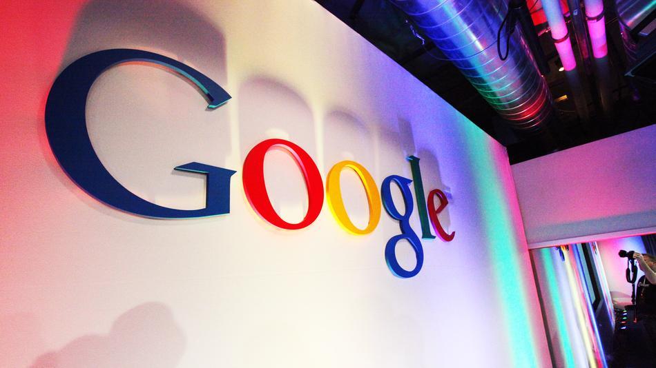  جوجل تدعم تطبيقاتها لـ«آي فون» بالإنعاش التلقائي