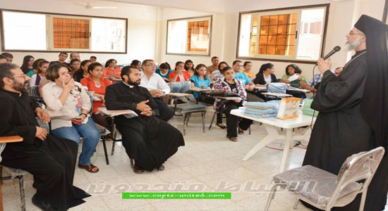  مطران المنيا يفتتح معهد التربية الدينية للأقباط الكاثوليك