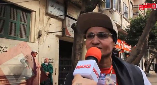 بالفيديو.. مواطنة بالتحرير: الإخوان صوروني مع كلاب في وضع مخل