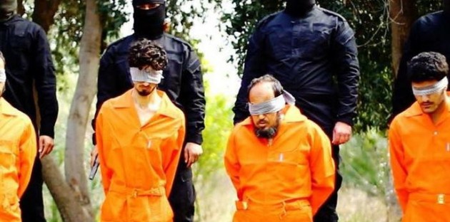 صور “مروعة” ينشرها “داعش” لتصفية عراقيين