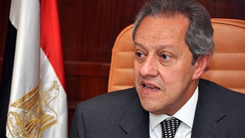 منير فخري عبد النور ، وزير التجارة والصناعة