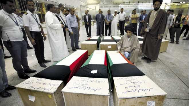 جثامين 8 من ضحايا تفجير «الإمام الصادق» بعد وصولها إلى مدينة «النجف»