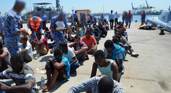  القوات البحرية تحبط محاولة هجرة غير شرعية لـ 228 فرد