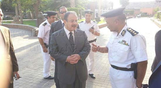  وزير الداخلية يتفقد قوات حراسة المتحف المصري