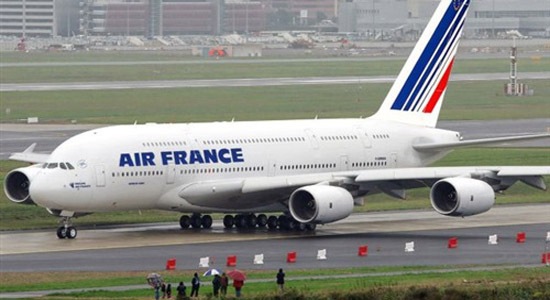 الخطوط الجوية الفرنسية تؤكد مواصلة رحلاتها بعد هجمات «باريس»