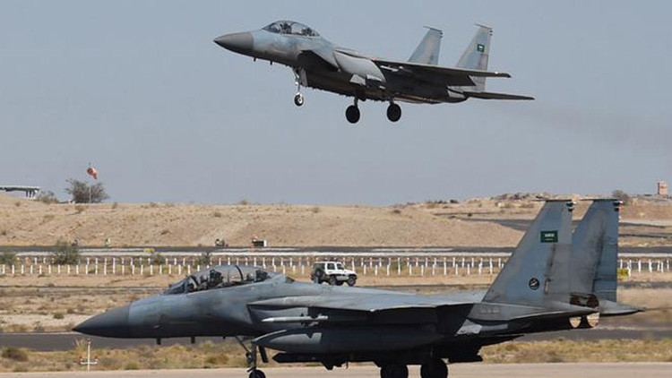 طائرات حربية سعودية في قاعدة تركية