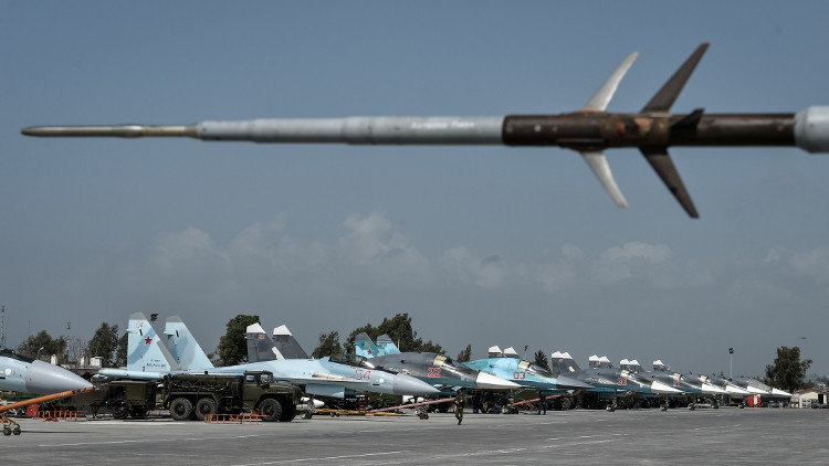 بالفيديو..الطائرات الحربية الروسية تتجهز لمغادرة حميميم