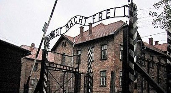 معسكر التعذيب النازي الشهير أوشفيتز