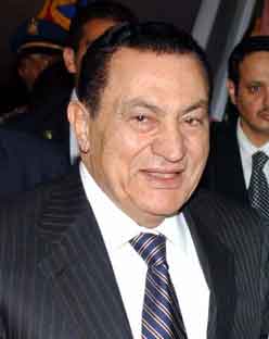  اقر مجلس الشعب المصري امس تمديد قانون عرضته الحكومة يتيح للرئيس حسني مبارك إصدار قرارات لها قوة القانون 