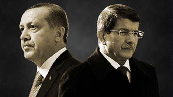 الرئيس التركي رجب طيب أردوغان ورئيس الوزراء أحمد داود أوغلو