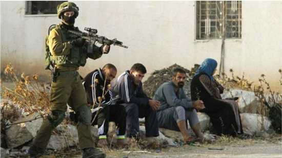 إسرائيل تعلق تصاريح دخول الفلسطينيين إثر هجوم تل أبيب