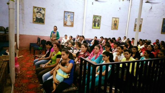 بالصور..أول اجتماع شباب بكنيسة الرحمانية عقب افتتاحها 