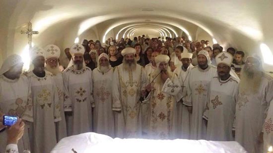  للسنة الـ 25 قداس عيد الرسل بقبر القديس بطرس بالفاتيكان