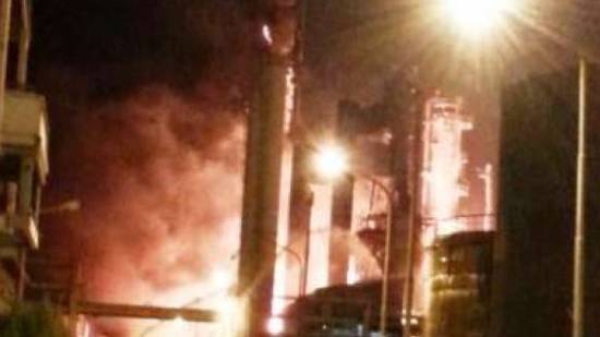 حريق هائل بالكويت.. و7 فرق إطفاء للسيطرة على النيران