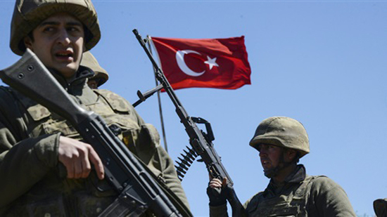 الجيش التركي يفصل 726 ضابطا على خلفية الانقلاب