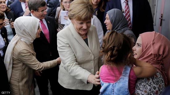 ميركل واللاجئين.. هل سياسة الباب المفتوح ترحب بالإرهاب في ألمانيا؟