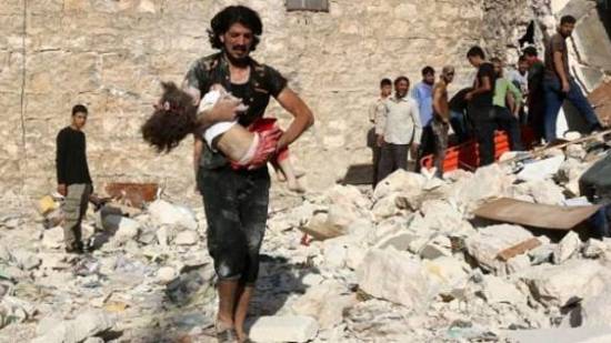 مقتل 10 مدنيين بينهم 7 أطفال في غارات على حي بمدينة حلب