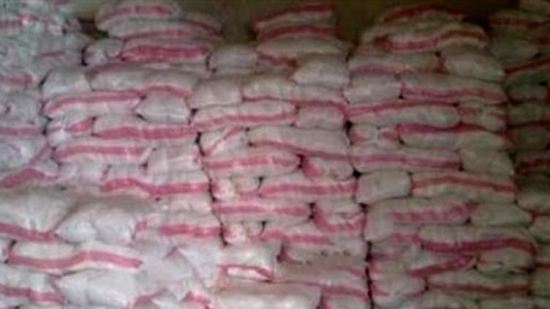ضبط موظفين بشركة حكومية لاستيلاءهما على 24 طن أرز تمويني