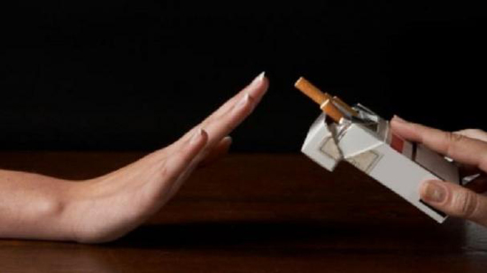 دراسة: السير مسافات للسجائر يساعد على الإقلاع عنها