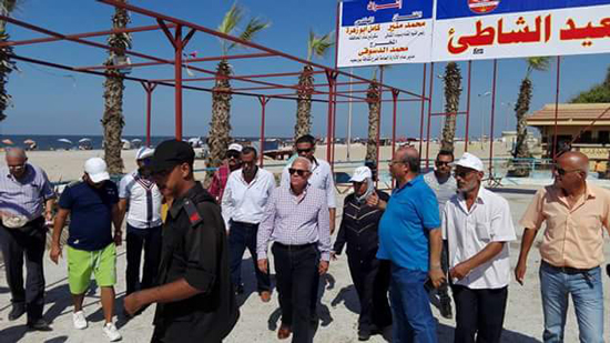 محافظ بورسعيد يتفقد أعمال إنشاء مركز ثقافة الشاطئ ويوجه برفع الإشغالات