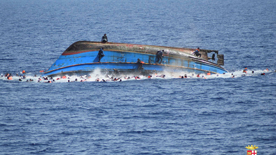 طفلتان سوريتان بين ستة غرقى في انقلاب قارب قبالة ساحل ليبيا