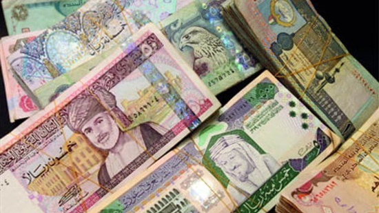 أسعار صرف العملات العربية مقابل الجنيه اليوم 27 - 8 - 2016