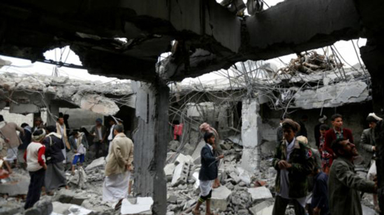 مقتل 21 على الأقل في غارتين جويتين باليمن