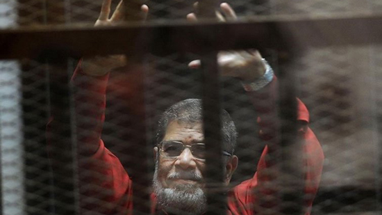 اليوم.. محاكمة مرسي و24 آخرين في إهانة القضاء