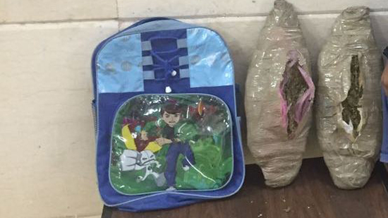حقائب المدارس بالسويس أداهة لتهريب البانجو 