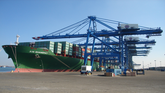 ميناء دمياط يستقبل 7 سفن حاويات والبضائع العامة خلال 24 ساعة