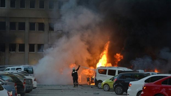 قتيلان وعشرات الجرحى في انفجار سيارة مفخخة أمام منزل حاكم أضنة في تركيا