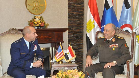 بالصور.. مباحثات عسكرية بين مصر والولايات المتحدة