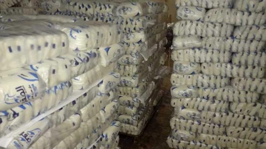 السكر المدعم في مرمي نيران تجار السوق السوداء بالسويس  