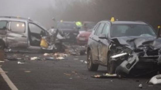 ‏مصرع خمسة أشخاص من أسرة واحدة فى حادث تصادم سيارتين بأسيوط