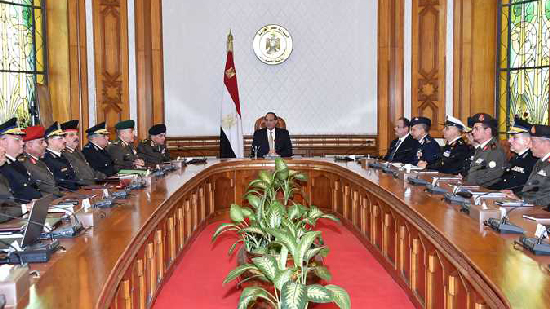السيسي يجتمع بوزراء الدفاع والداخلية ورئيس الأركان وكبار قيادات القوات المسلحة والشرطة، 11 يناير 2017.