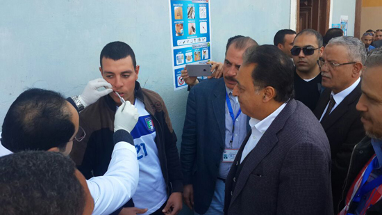 بالصور.. وزير الصحة يطلق المسح الميداني لاكتشاف فيروس سى من المنيا