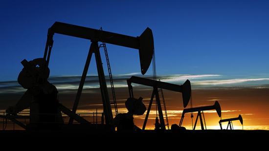 ارتفاع سعر النفط مع مخاوف من تمديد عقوبات أمريكية جديدة ضد إيران