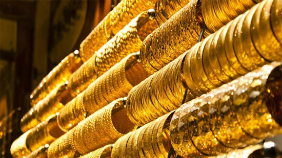  أسعار الذهب تتراجع متأثرة بانخفاض أسعار الدولار