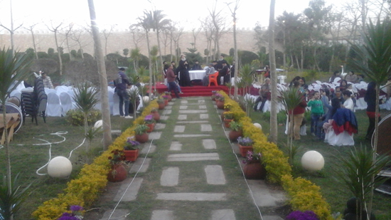 بالصور .. حديقة دير بياض تستقبل اللقاء الرسمي للبابا  
