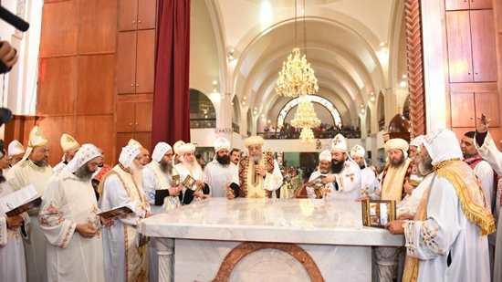 بالصور.. البابا يدشن كنيسة مار مينا ببني سويف 
