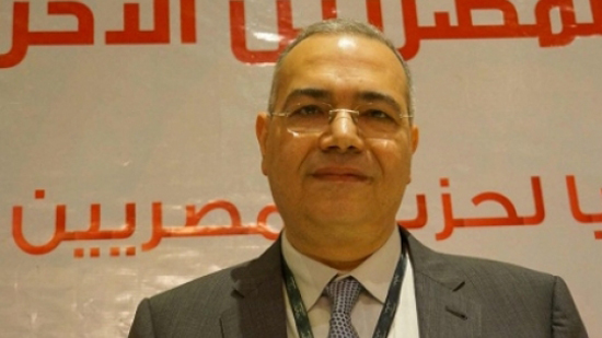 سامر : عصام خليل لا يملك سند قانوني لإجراء انتخابات المصريين الأحرار