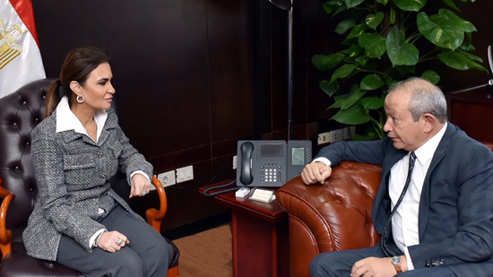  وزيرة الاستثمار تلتقي نجيب ساويرس وتبحث معه زيادة استثماراته في مصر