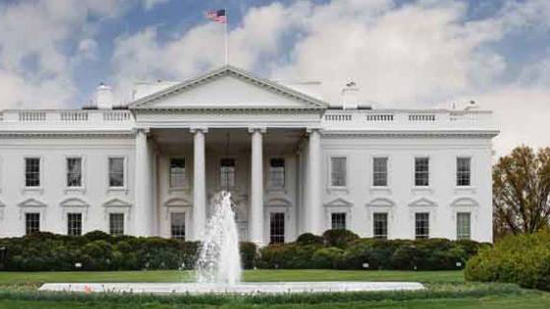 صحيفة أمريكية: البيت الأبيض يزرع مستشارين لمراقبة ولاء وزرائه