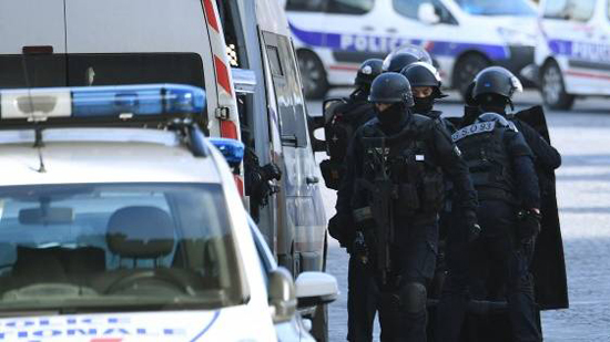 إصابة 3 أشخاص بينهم طفل في إطلاق نار قرب محطة قطار بفرنسا