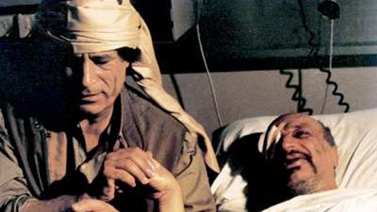 سقوط طائرة ياسر عرفات فى الصحراء الليبية