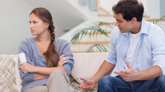 استشاري طب نفسي: 4 محاذير يجب الابتعاد عنها في الحوار بين الزوجين